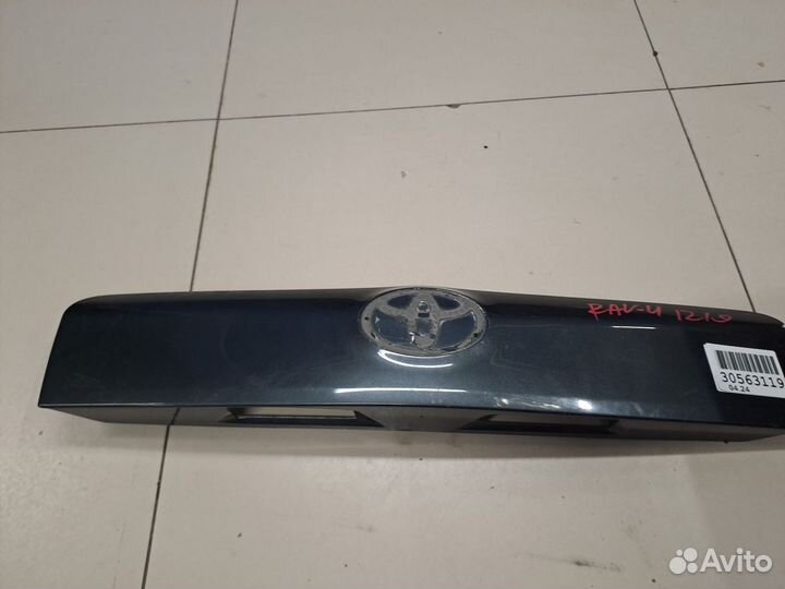 Накладка двери багажника Toyota RAV 4 2005-2013