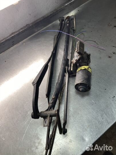 Механизм стеклоочистителя Ауди 80 b3