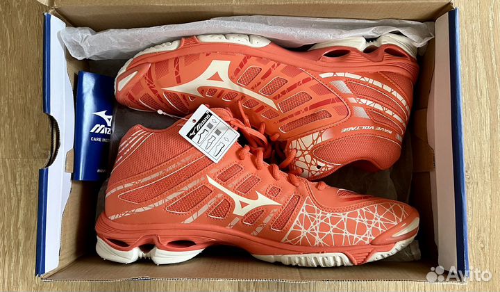Волейбольные кроссовки Mizuno WaveVoltage MID 27,5