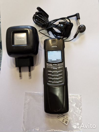 Nokia 8910i