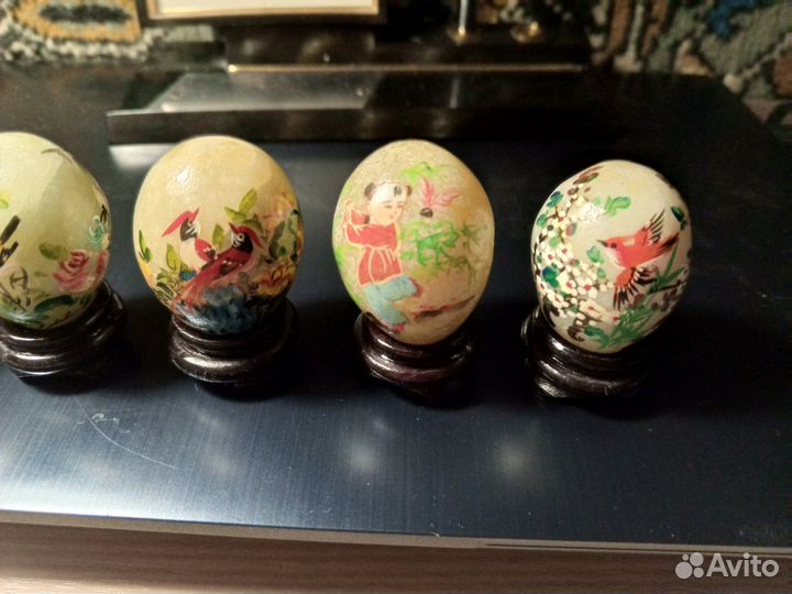 Каменные яйца