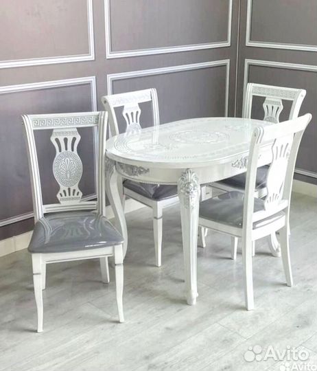 Столы и стулья