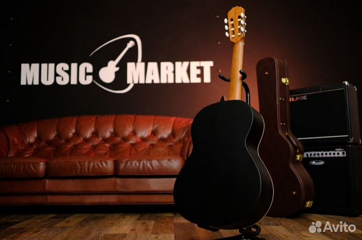 Классическая гитара Alhambra (Комплект)