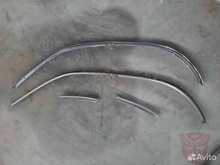 Молдинг крыши ToyotaMarino 1995