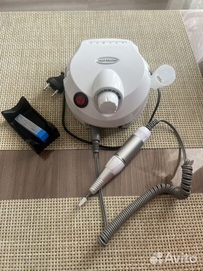 Аппарат для маникюра и педикюра