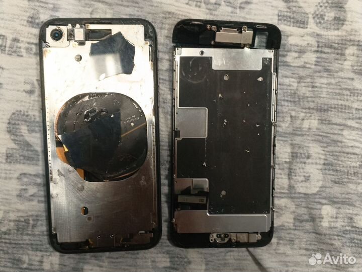 iPhone 8, 64 ГБ