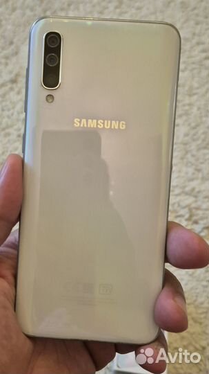 Samsung Galaxy A50, 4/64 ГБ