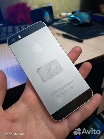 Телефон iPhone 5s