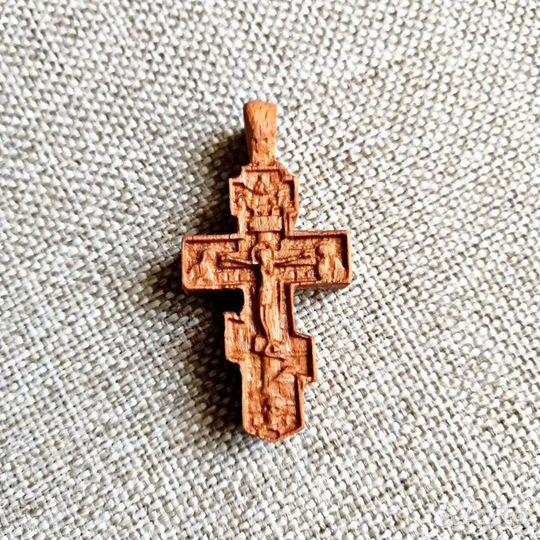 Резной нательный крестик