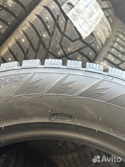 Hankook Winter i'Pike X W429A 255/55 R19 111