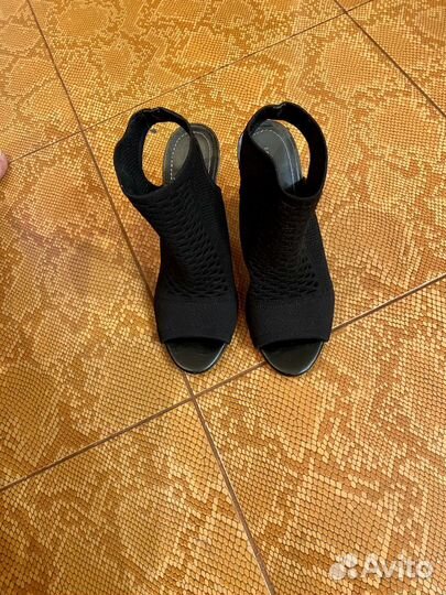 Босоножки zara