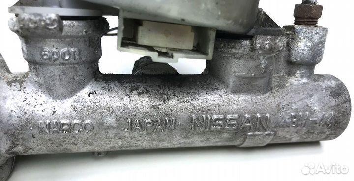 Ниссан PickUp Цилиндр тормозной главный