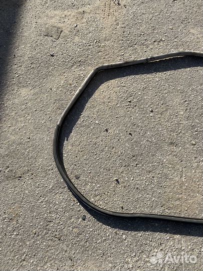 Уплотнитель передней правой двери VW New Beetle A4