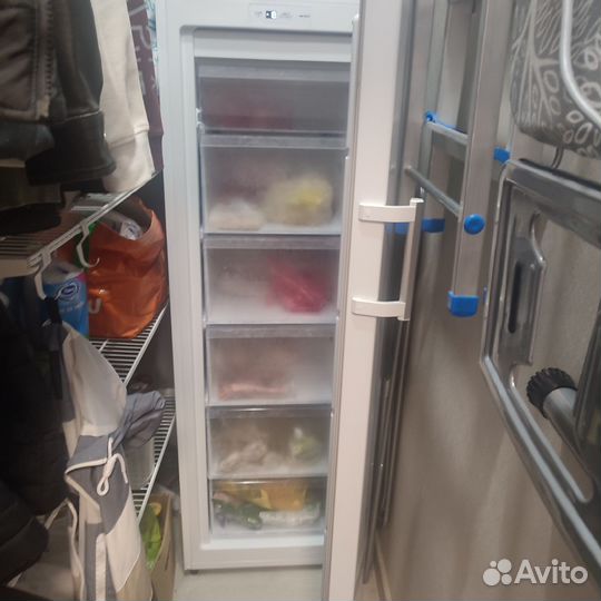 Морозильная камера hisense