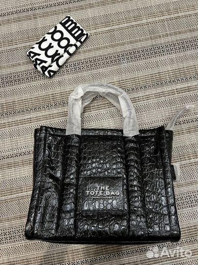 Сумка Marc Jacobs The Tote bag M