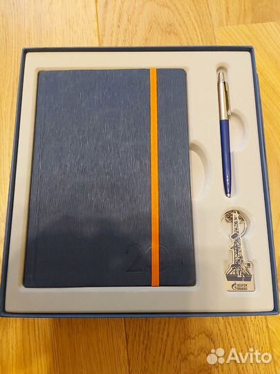 Ежедневник, визитница, записная книжка