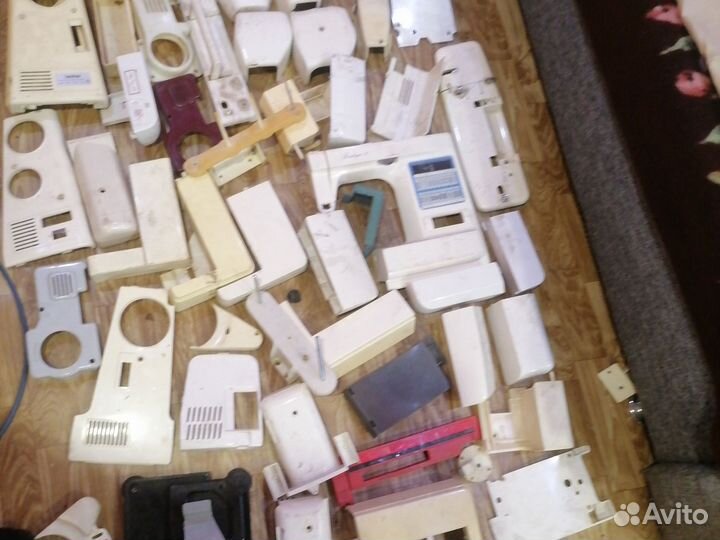 Корпусов и крыши швейная машина и оверлок