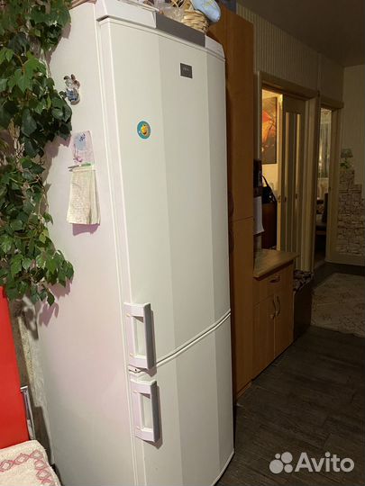 Продам холодильник