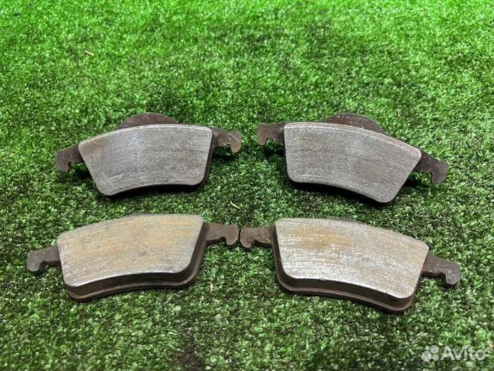 Колодки тормозные Volvo S60 S80 Xc70 V70