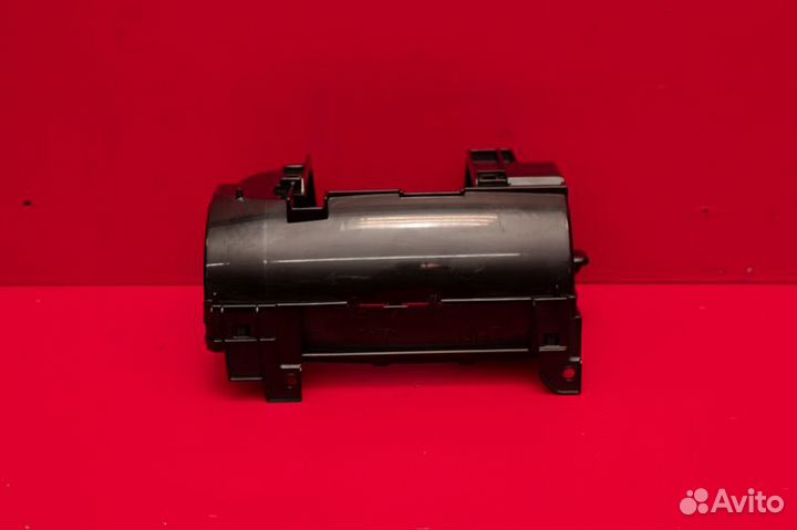 Подстаканник Toyota Land Cruiser 200 1VD 2015