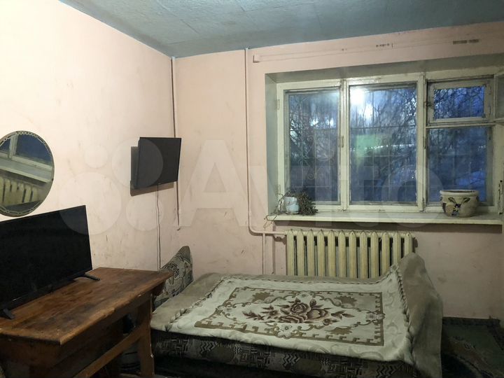 Комната 14 м² в > 9-к., 1/5 эт.