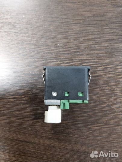 Разъем AUX Bmw X5 4.8I E70 N62N 4.8I 2008