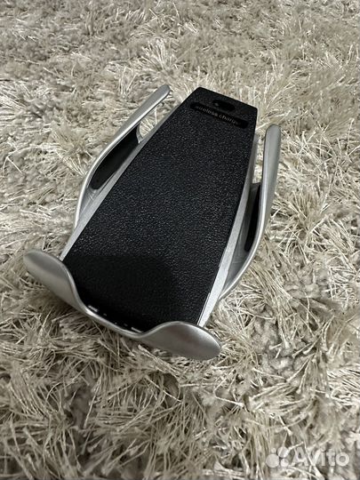 Беспроводная зарядка в машину SMART Sensor