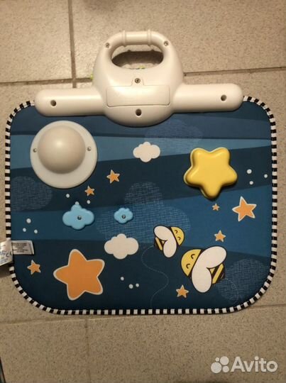 Развивающий центр на кроватку Tiny Love