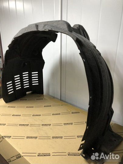 Подкрылок передний левый Lexus Rx 200