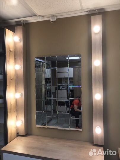 Зеркало с лампочками на лдсп