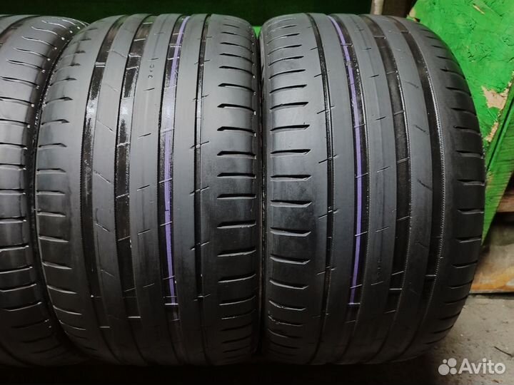 Nokian Tyres Hakka Black 2 SUV 295/35 R21 107Y