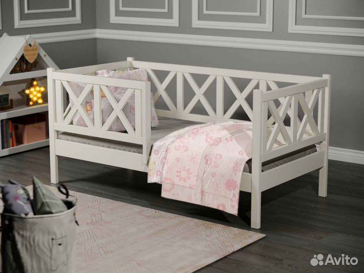 Кроватка с бортиком берёза софа для малыша