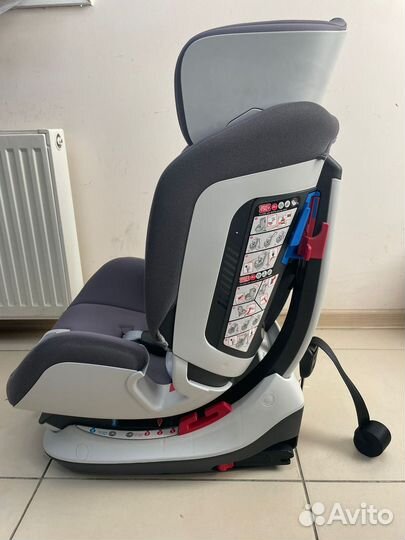 Детское автокресло Chicco isofix от 0 до 25 кг