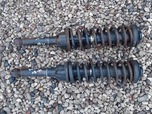 Стойка задняя Хонда HR-V в сборе оригинал