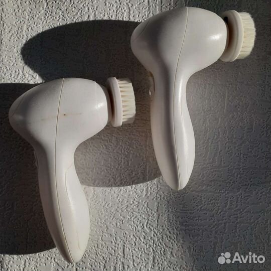 Электрическая щетка для глубокого очищения кожи