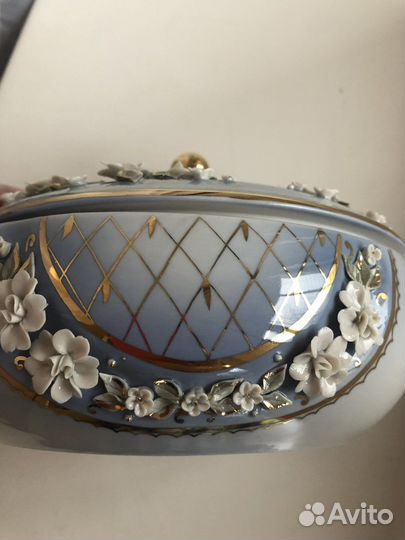 Шкатулка фарфоровая