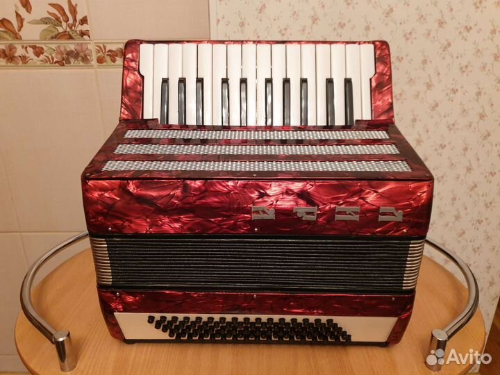 Аккордеон Лира. Новый. Размер 1/2. Видео