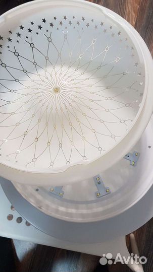 Светильник потолочный светодиодный