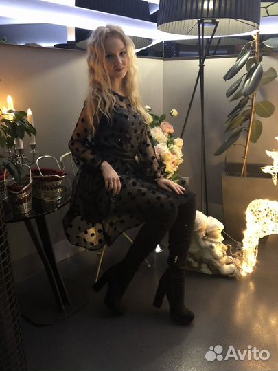 Блестящее платье в горох