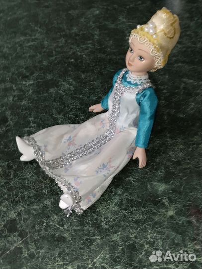 Кукла фарфоровая коллекционная