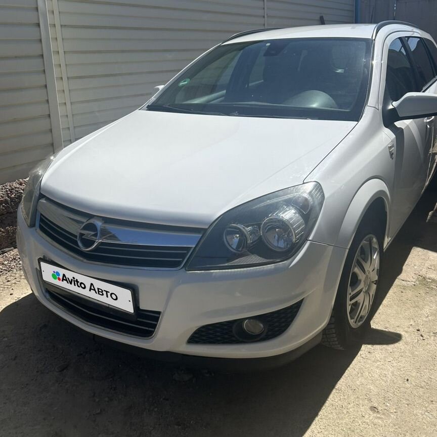 Купить Opel Astra 🚘 от 190 000 ₽ в Лагане: 92 объявления