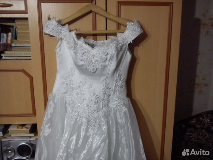 Свадебное платье