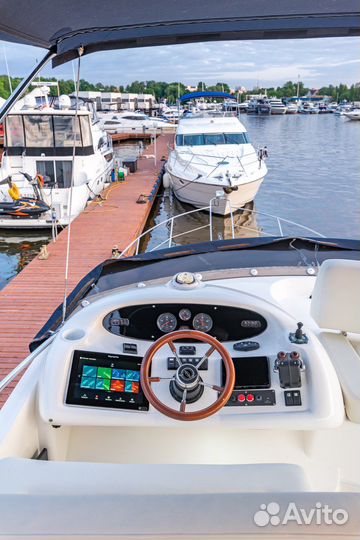 Аренда яхты Sunseeker в Москве (11 гостей)