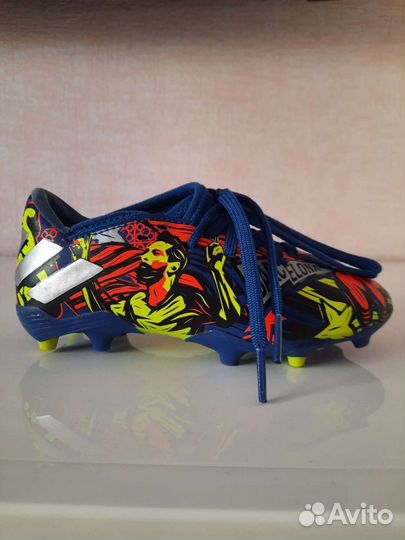 Детские футбольные бутсы