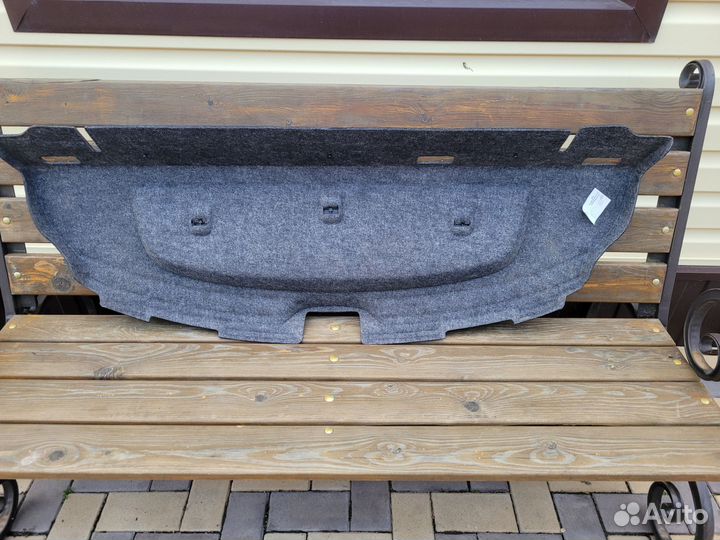 Задняя полка на гранту седан