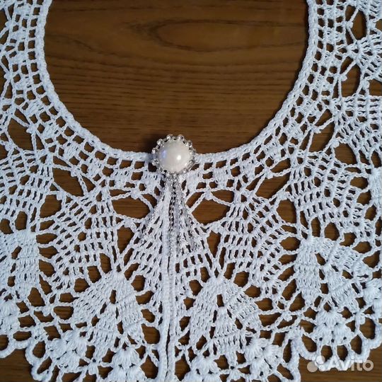 Ажурный воротничок ручной работы