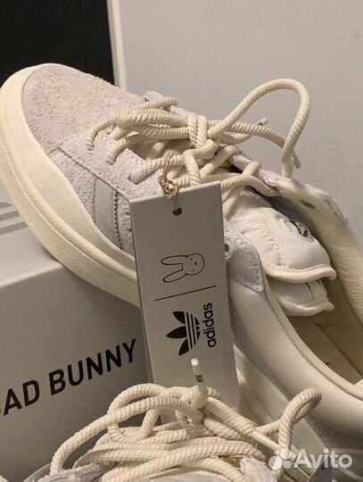 Кроссовки Adidas Campus Bad Bunny молочные