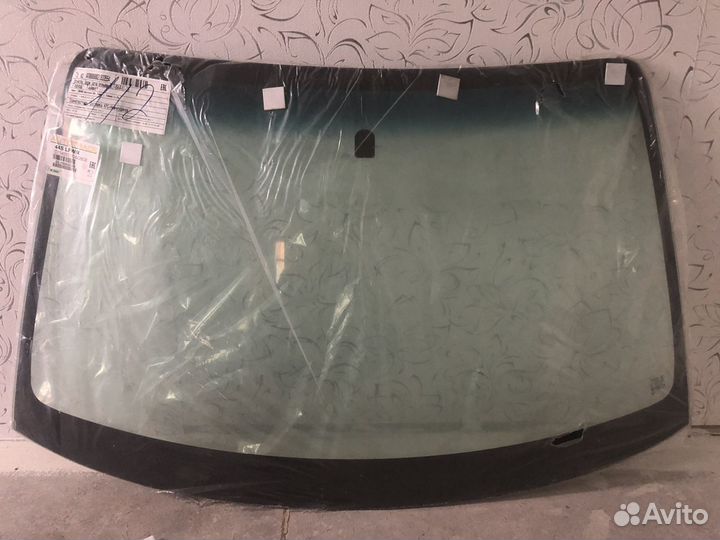 Лобовое стекло