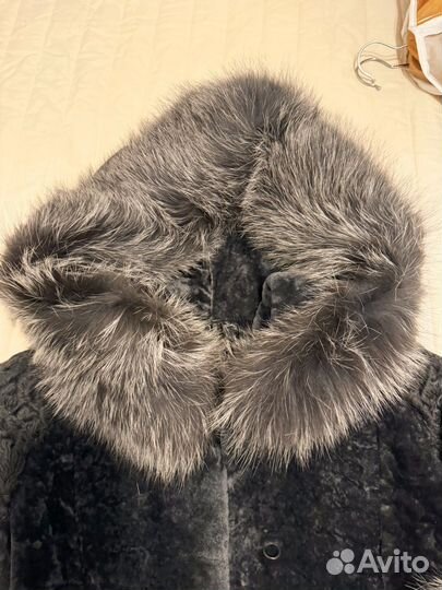 Полушубок мутоновый с воротником из песца женский