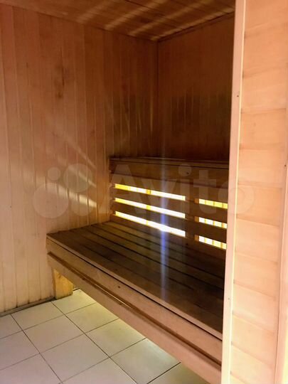 Дом 1000 м² на участке 30 сот.